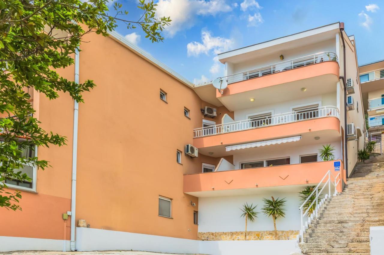 Apartmani Nikola Baška Voda Dış mekan fotoğraf