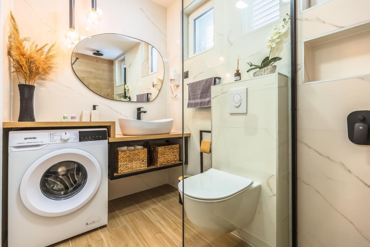 Apartmani Nikola Baška Voda Dış mekan fotoğraf