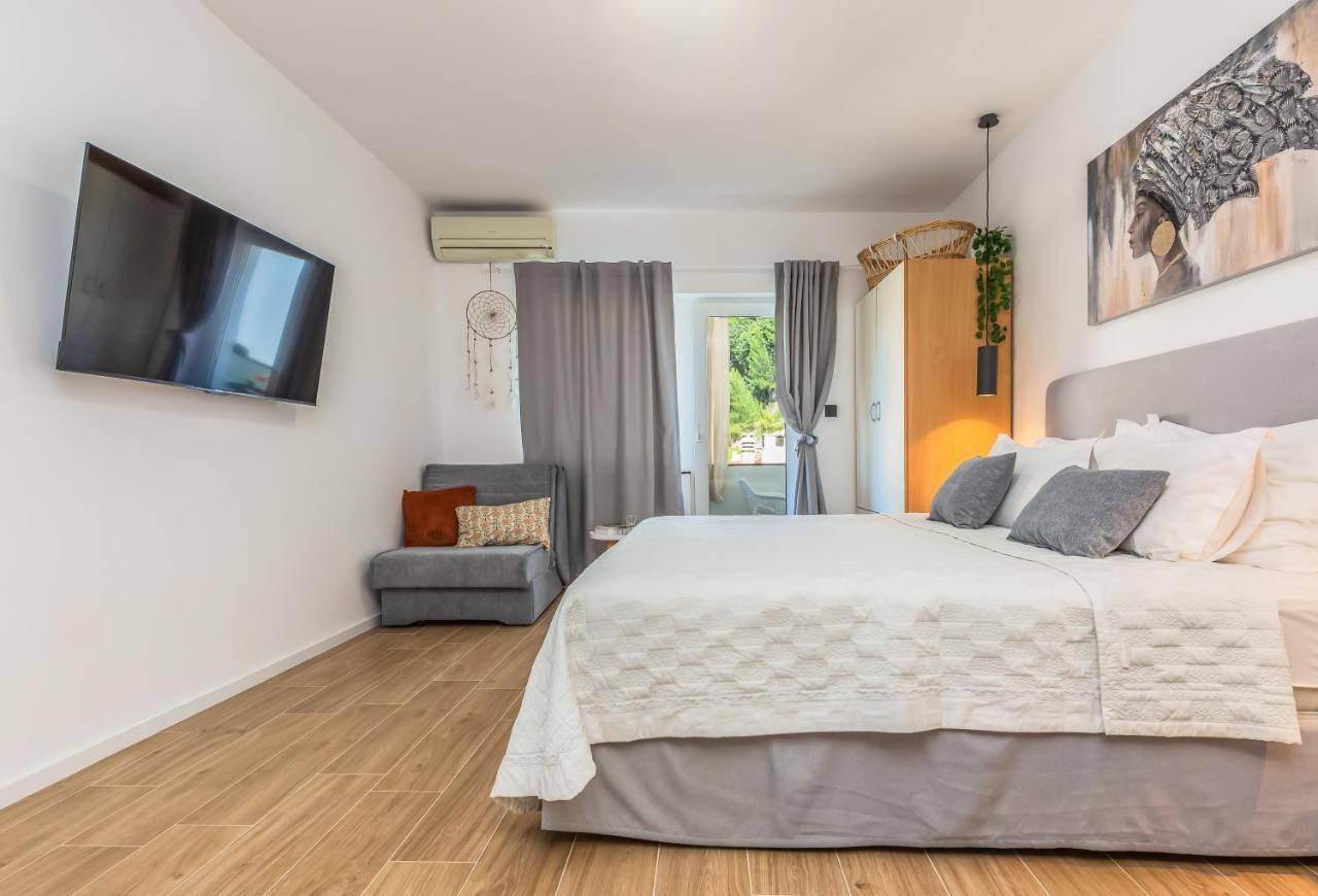 Apartmani Nikola Baška Voda Dış mekan fotoğraf