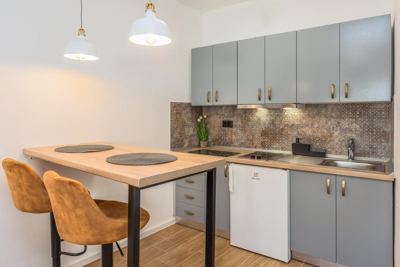 Apartmani Nikola Baška Voda Dış mekan fotoğraf