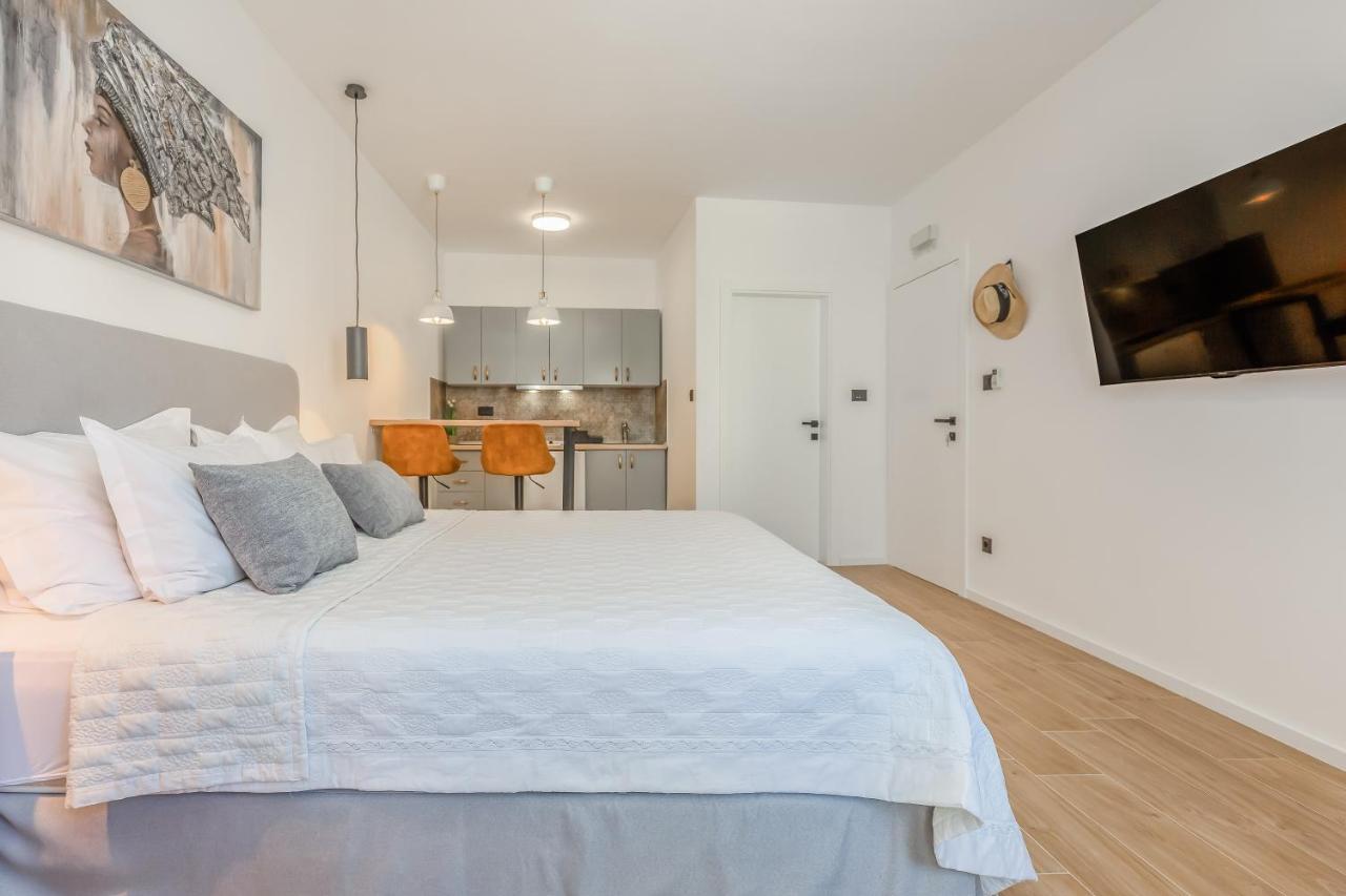 Apartmani Nikola Baška Voda Dış mekan fotoğraf