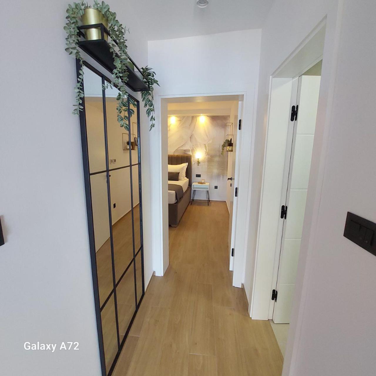 Apartmani Nikola Baška Voda Dış mekan fotoğraf